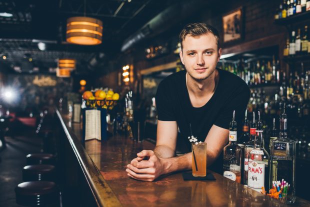 bartender có mức lương bao nhiêu?