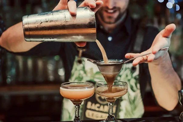  Lương của bartender phụ thuộc vào những yếu tố nào?